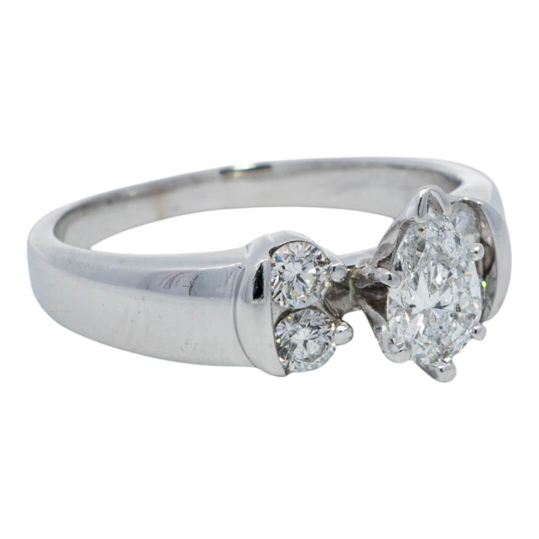 Picture of  Ring 14k White Gold 5 Diamonds