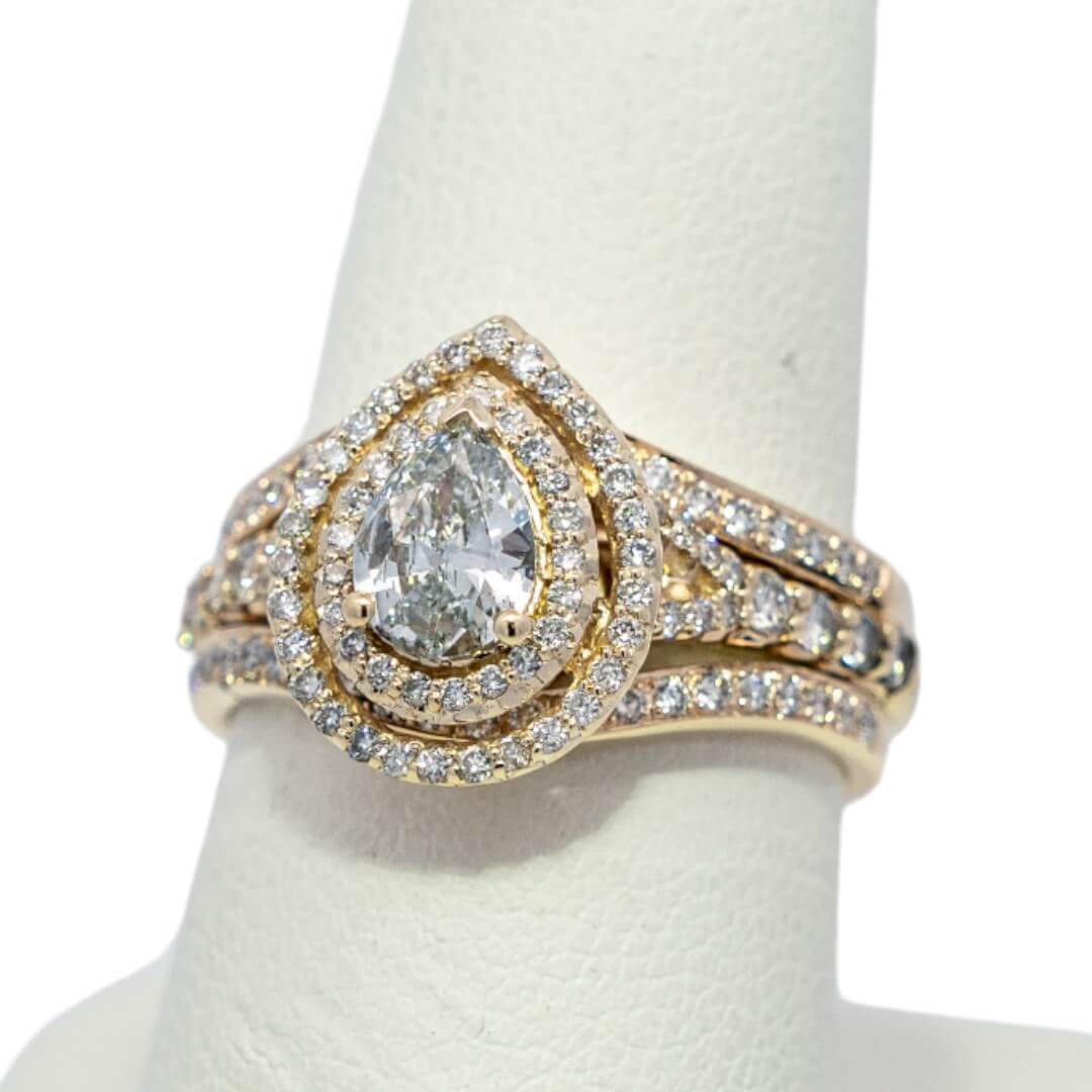 Picture of  Ring 14k Yellow Gold 102 Diamonds