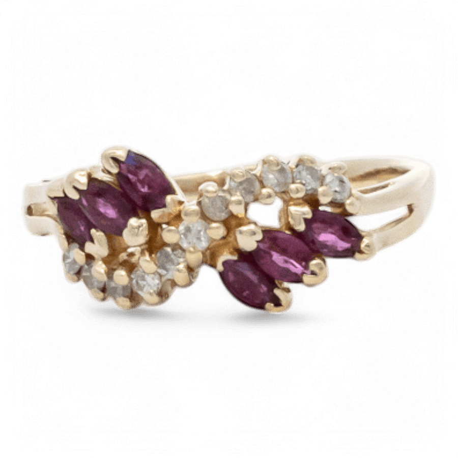  10k White Gold Ring with 0.11 Carats of Diamonds