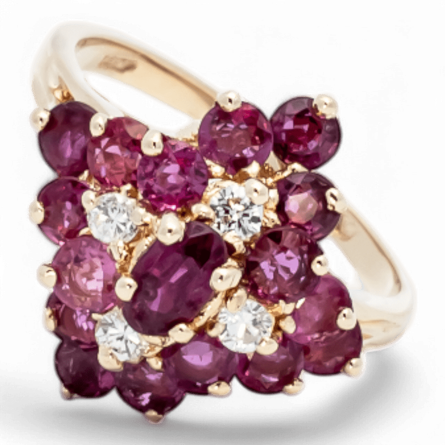  14k Yellow Gold Ring with 0.12 Carats of Diamonds