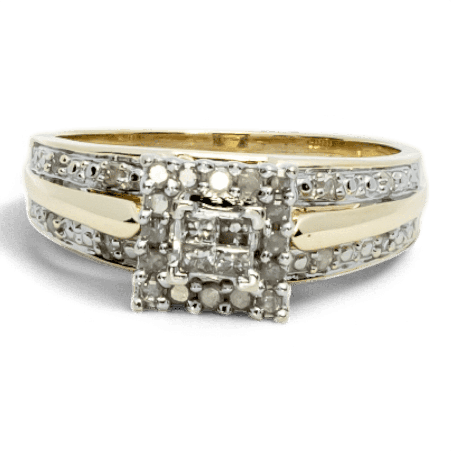  Two-Tone Ring with 0.22 Carats of Diamonds