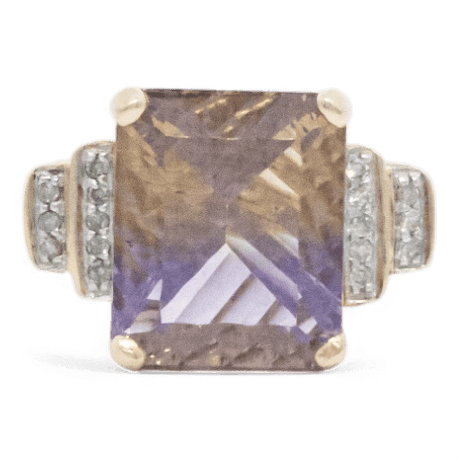  14k Yellow Gold Ring with 0.10 Carats of Diamonds