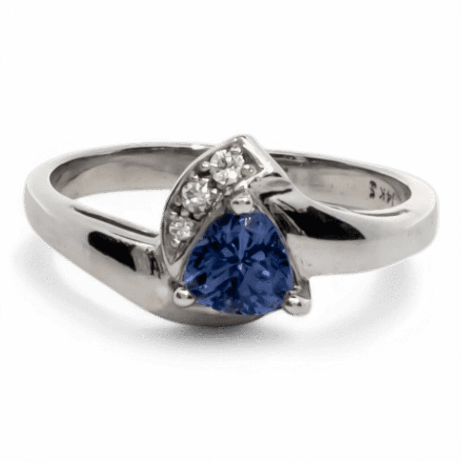  14k Yellow Gold Ring with 0.06 Carats of Diamonds
