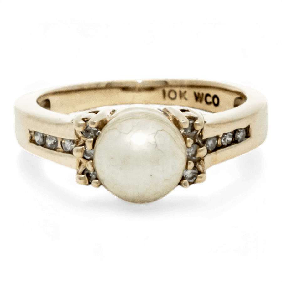  10k Yellow Gold Ring with 0.10 Carats of Diamonds