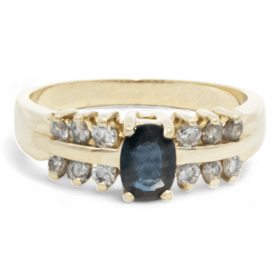  14k White Gold Ring with 0.12 Carats of Diamonds